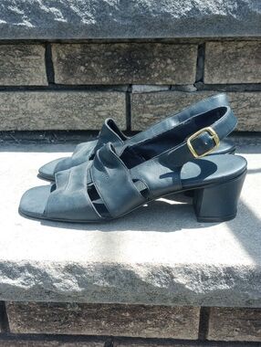Air Step Navy Blue Open Toe Vintage Shoes/ Sandals w/ Chunky Heel, Size 8 Narrow